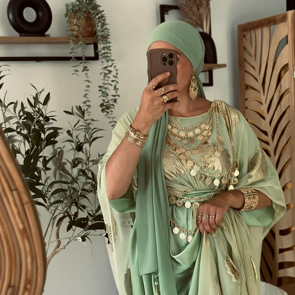 Takchita portée, publiée sur Instagram